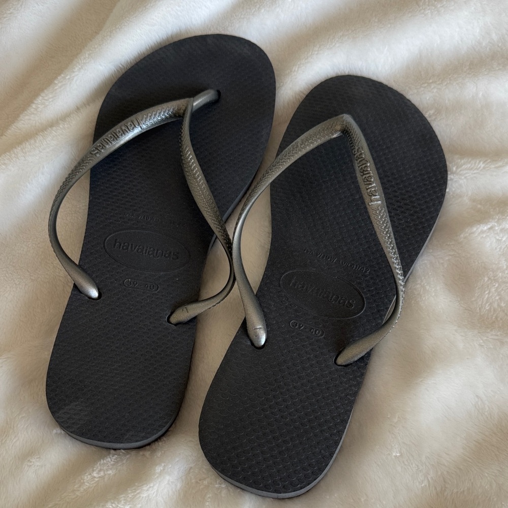 Havaiana silver flip flops